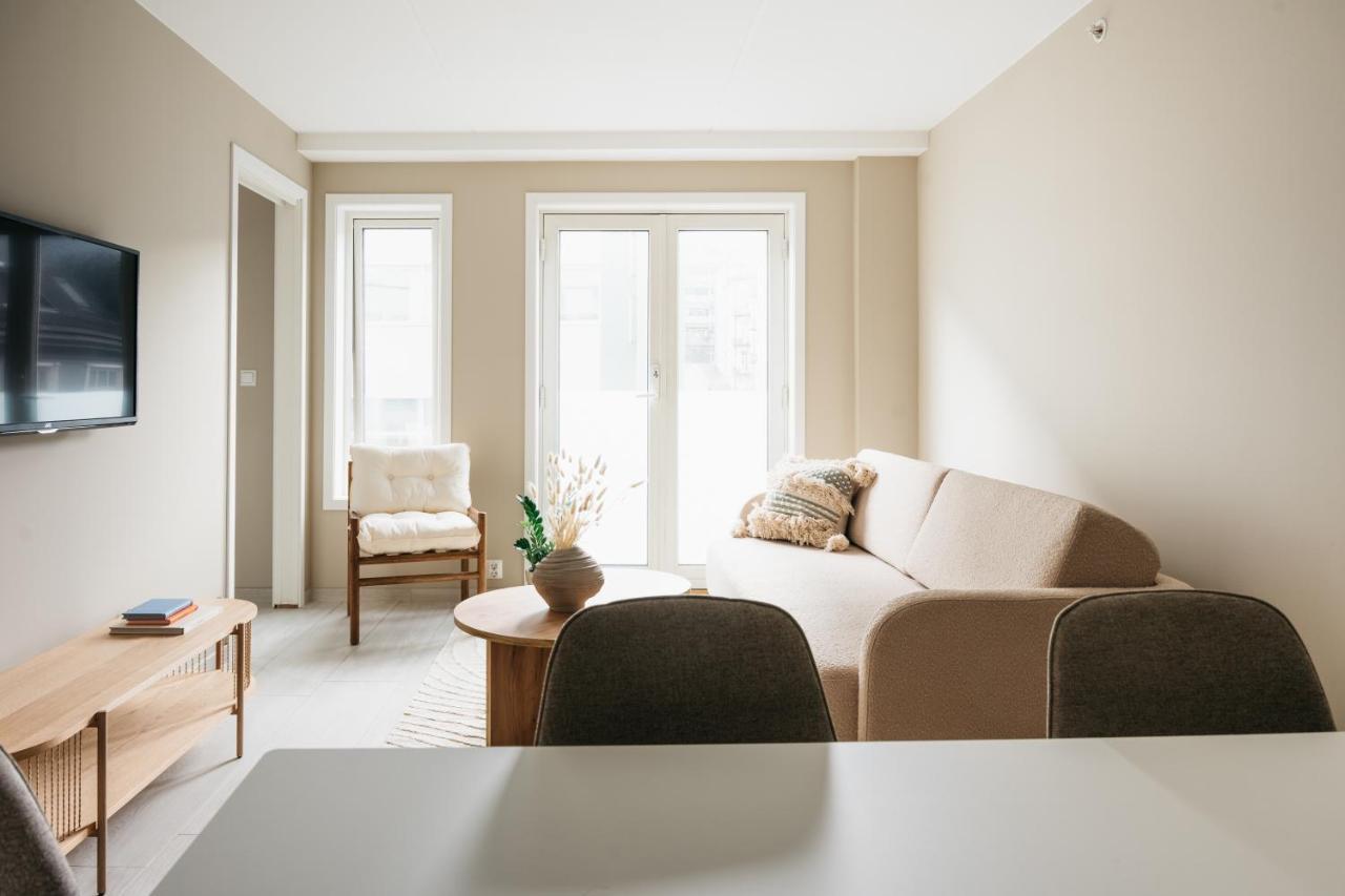 Stay Urban - Stylish Scandinavian Gem With French Balcony Bergen Exteriör bild